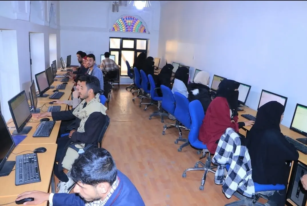 اختتام دورة “الأكسل المحاسبي” لطلبة المستويات العليا بكلية العلوم الإدارية والمالية